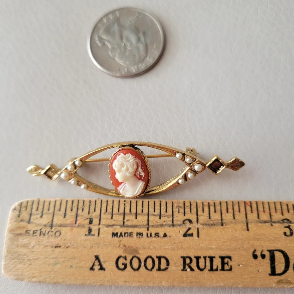Cameo Brooch Faux Pearls Gold-tone ~ Pretty Vintage Look